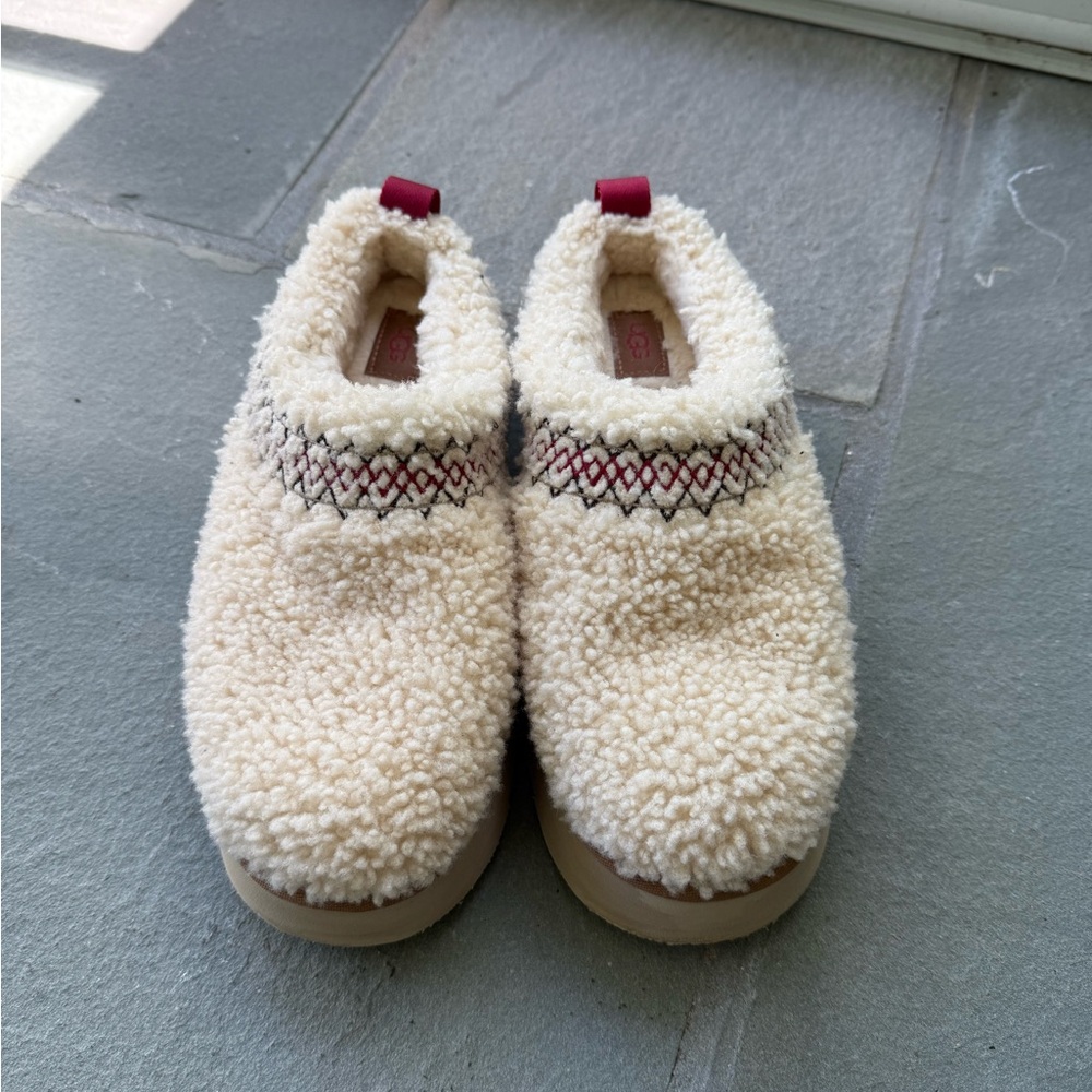 Ugg slippers size 7